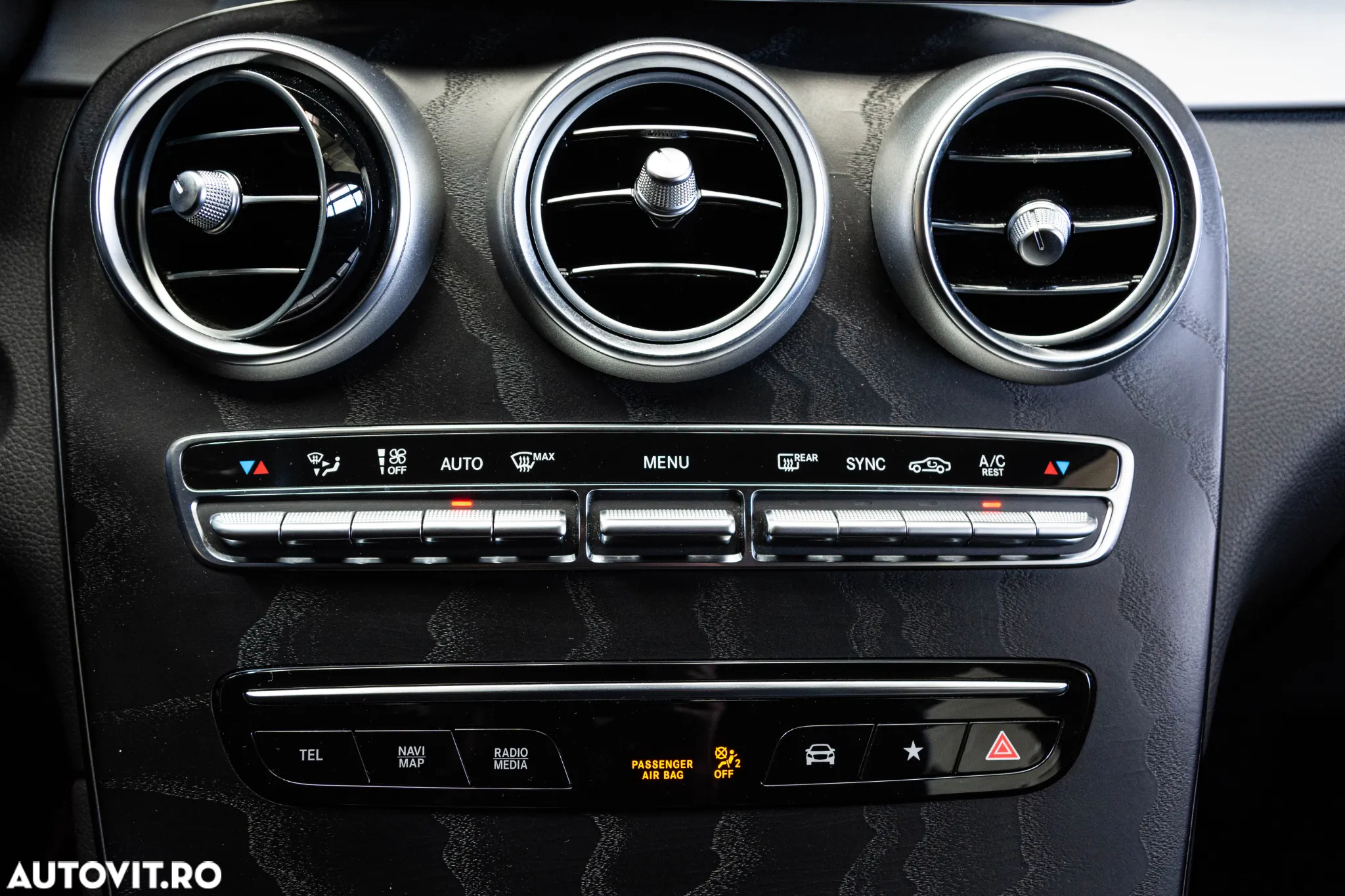 Mercedes-Benz GLC 300 d 4Matic 9G-TRONIC Exclusive - 17