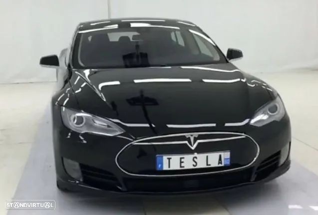 Tesla Model S - 16