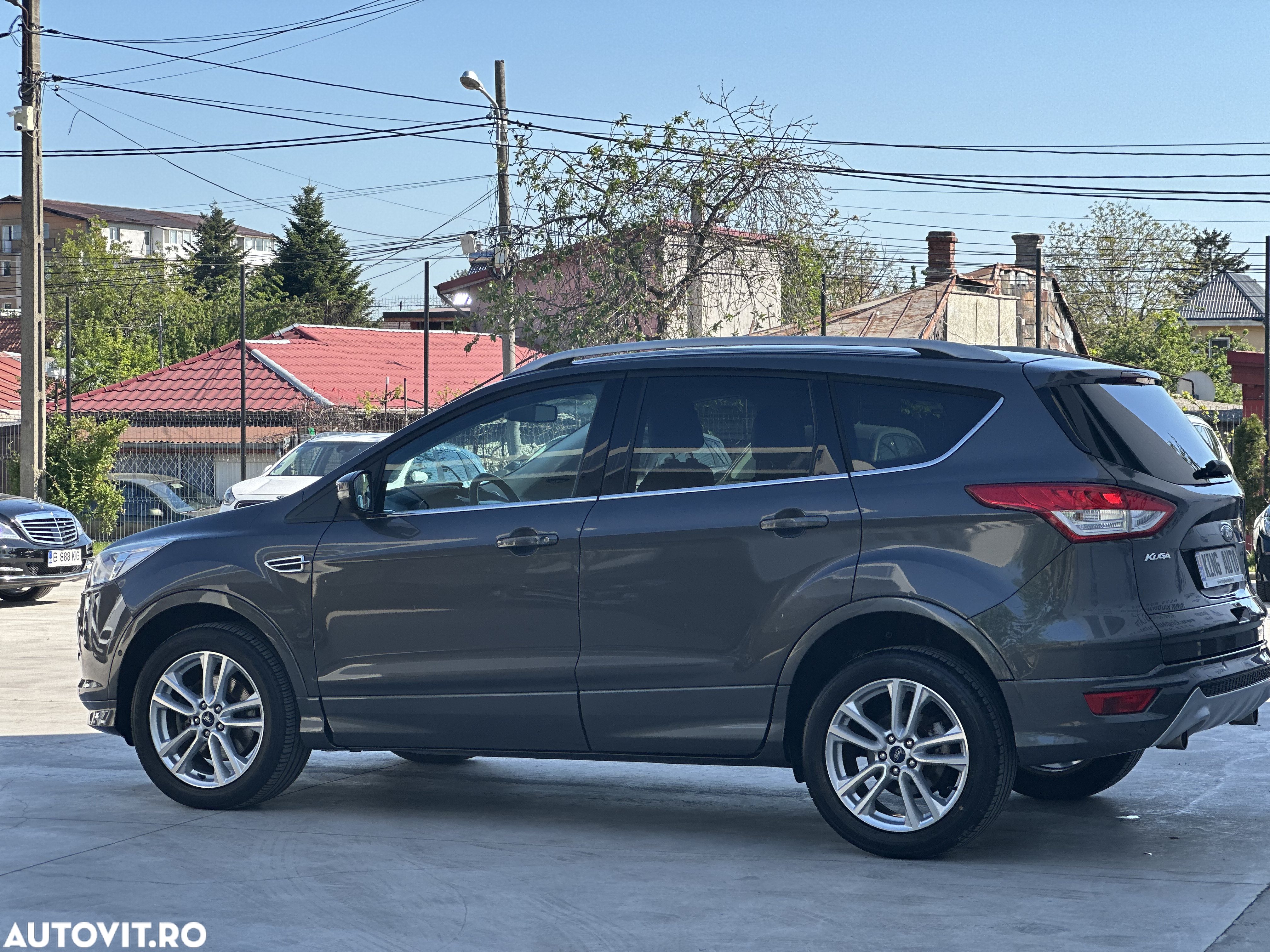 Ford Kuga 2.0 TDCi 4x4 Aut. Business Edition - 26