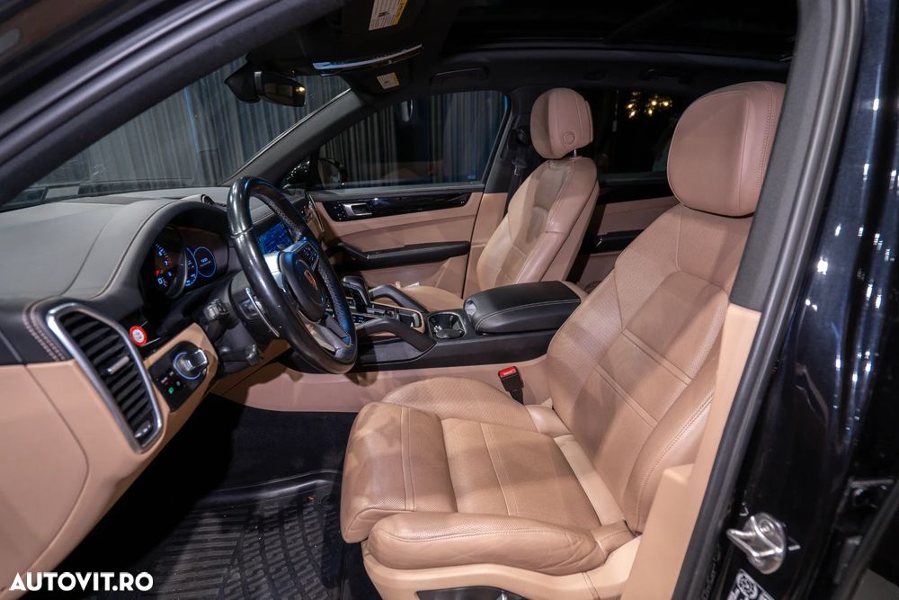 Porsche Cayenne Tiptronic S - 29