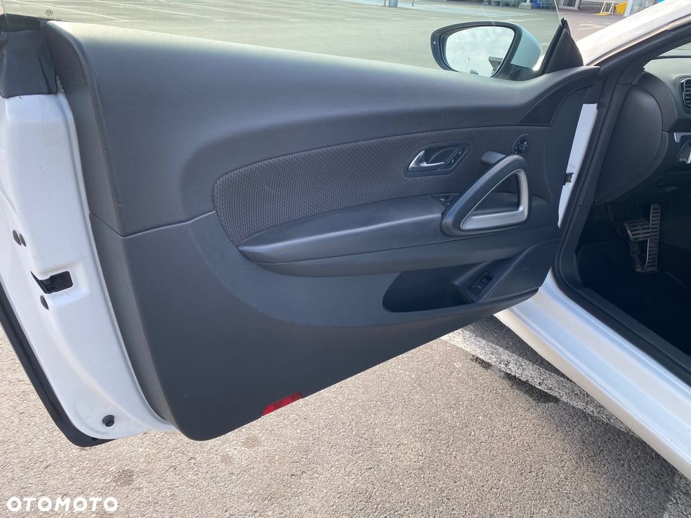 Volkswagen Scirocco 1.4 TSI DSG - 26