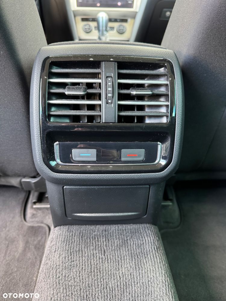 Volkswagen Passat Variant 2.0 TDI BMT SCR 4Mot Comfortline DSG7 - 25