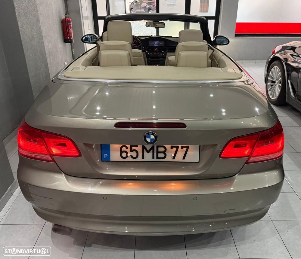 BMW 320 i Edition Exclusive - 14