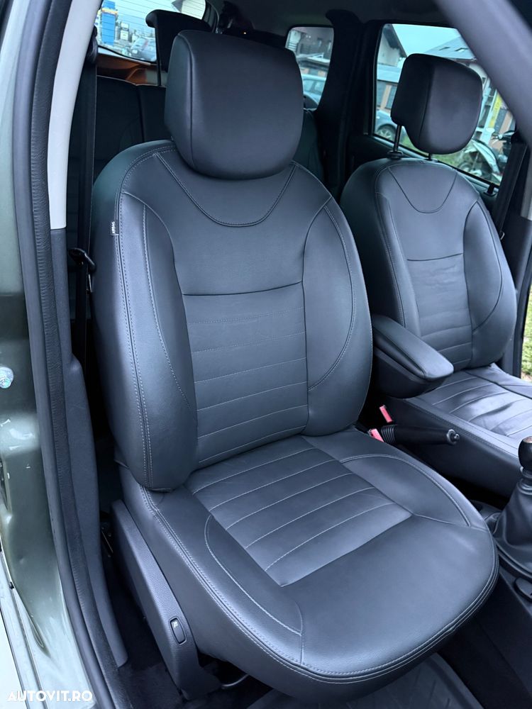 Dacia Duster dCi 110 FAP 4x4 Prestige - 16