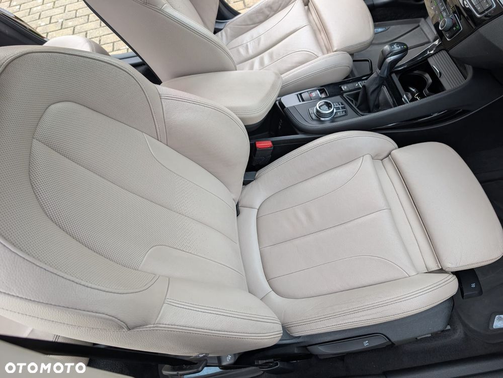 BMW X1 xDrive18d Sport - 17