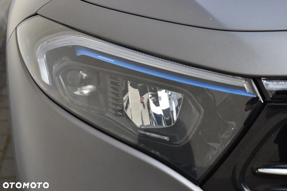 Mercedes-Benz EQB 350 4Matic AMG Line - 8