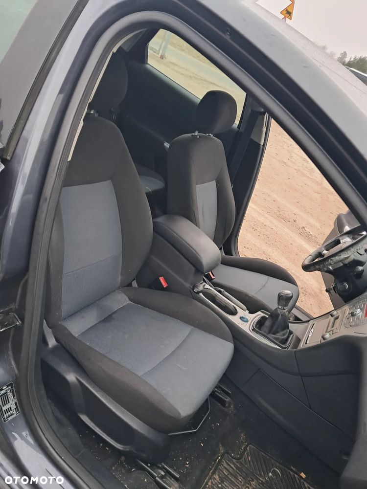 DAWCA CZĘŚCI FORD MONDEO MK4 IV 2.0 16V KL. X6 - 19