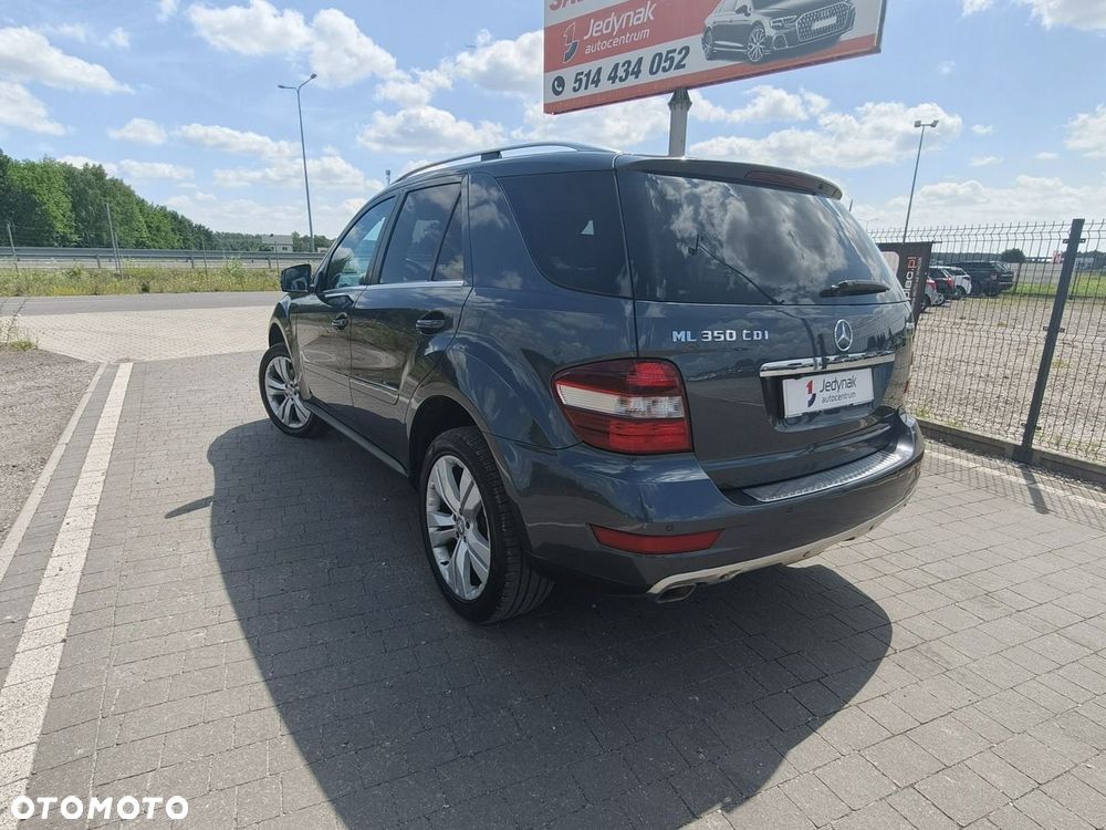 Mercedes-Benz ML - 15