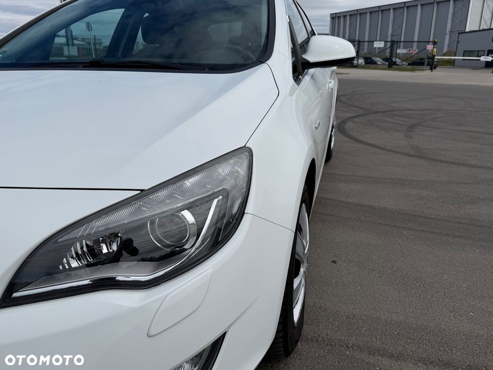 Opel Astra 1.4 T Enjoy - 25
