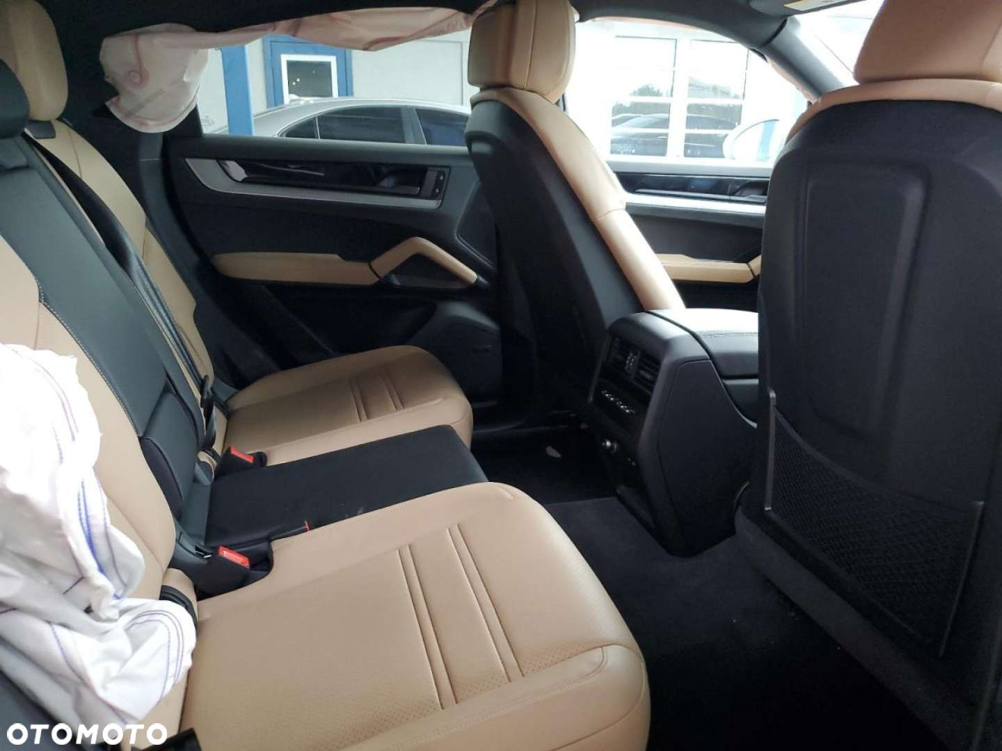 Porsche Cayenne - 12