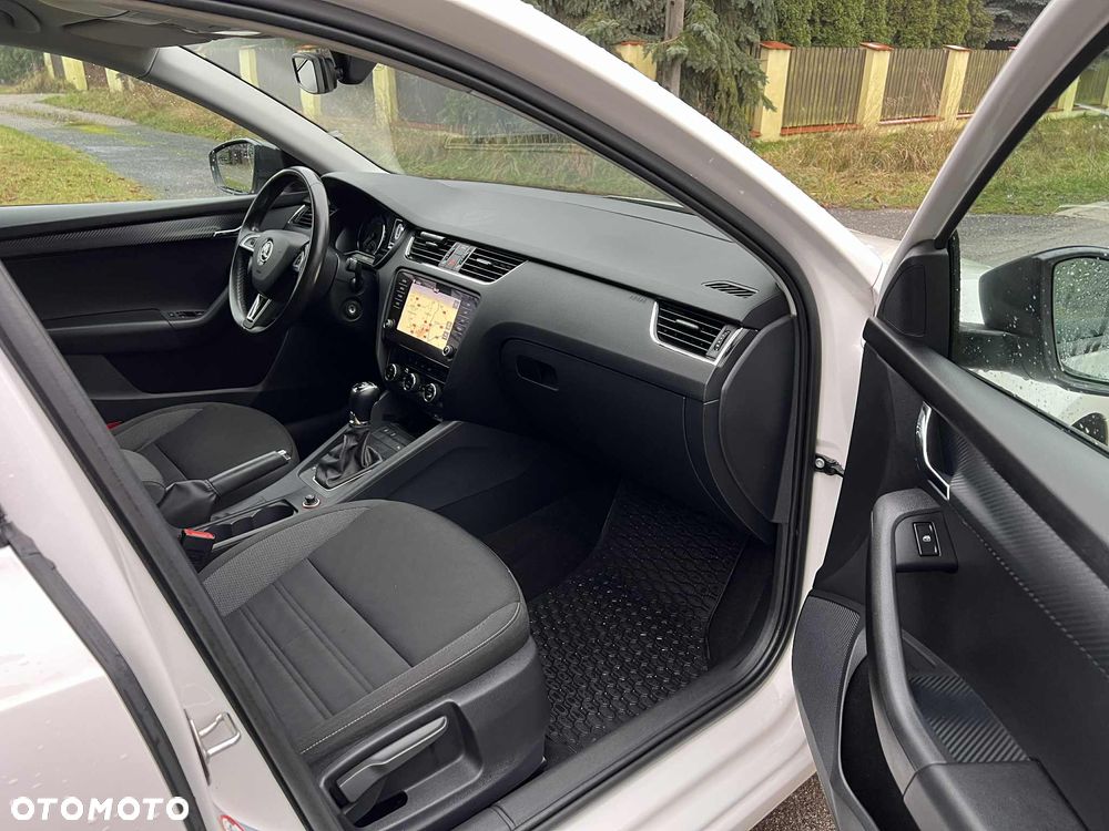 Skoda Octavia 2.0 TDI SCR Style DSG - 6