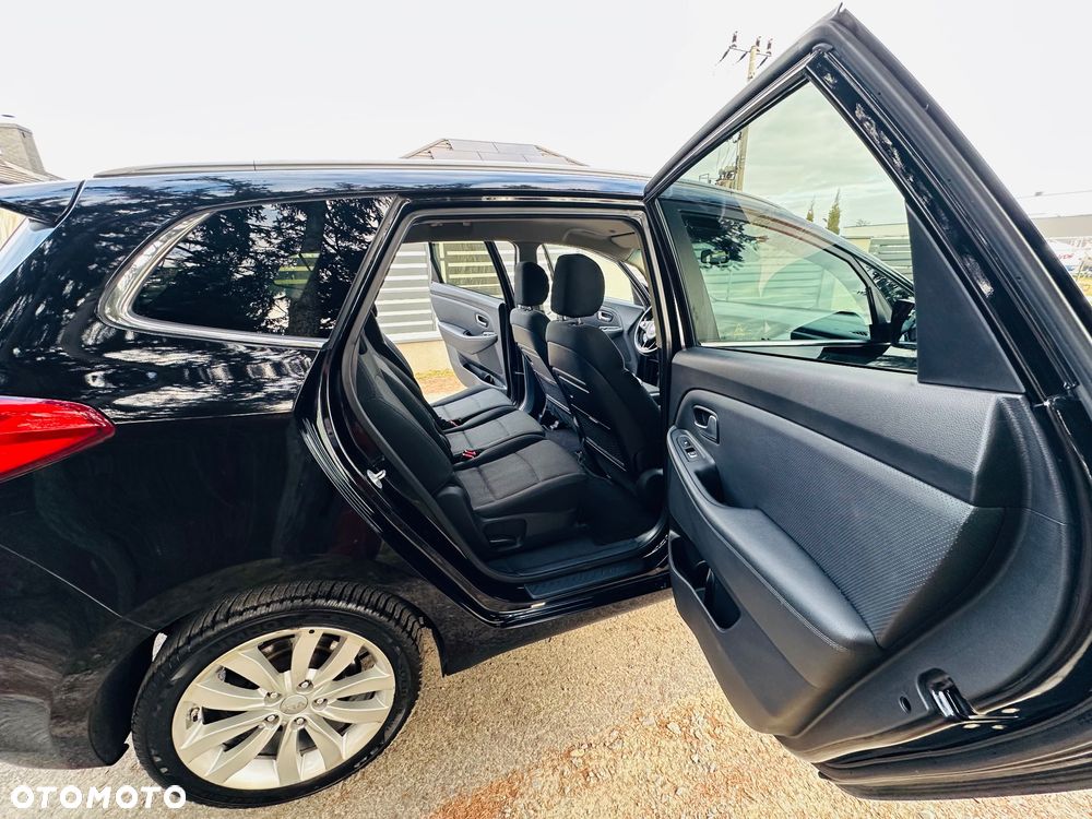 Kia Carens 1.7 CRDi Business Line 7os 7DCT - 18