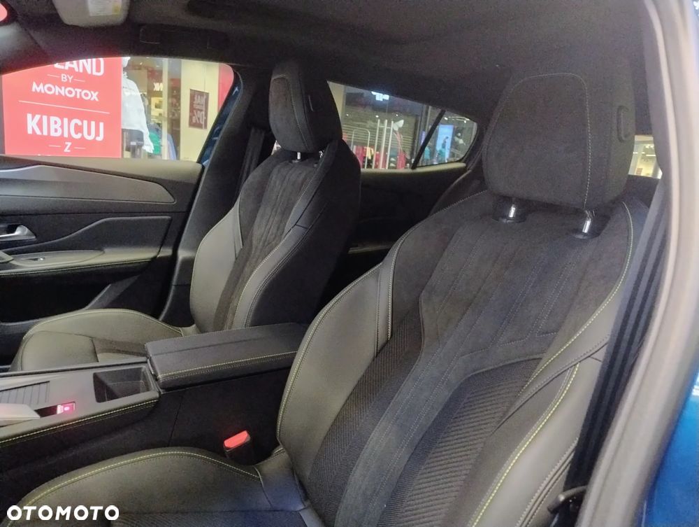 Peugeot 408 1.2 PureTech mHEV GT S&S e-DSC6 - 29