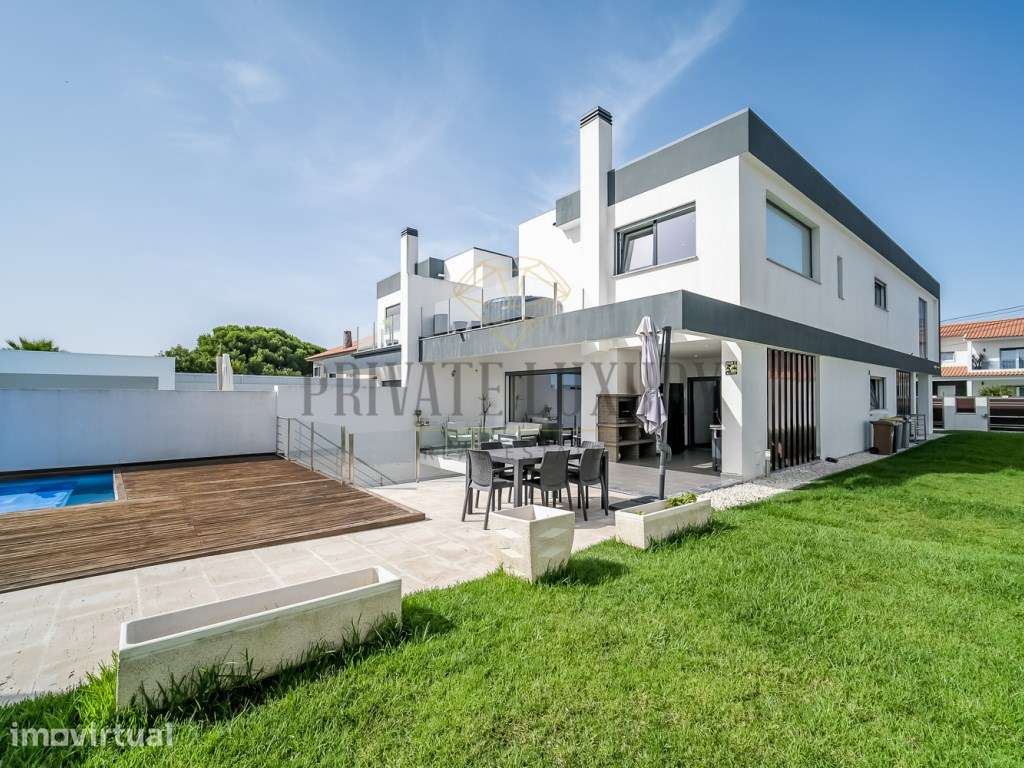 Moradia de Luxo T4+1 - Um Refúgio Paradisíaco com Piscina - Grande imagem: 2/60