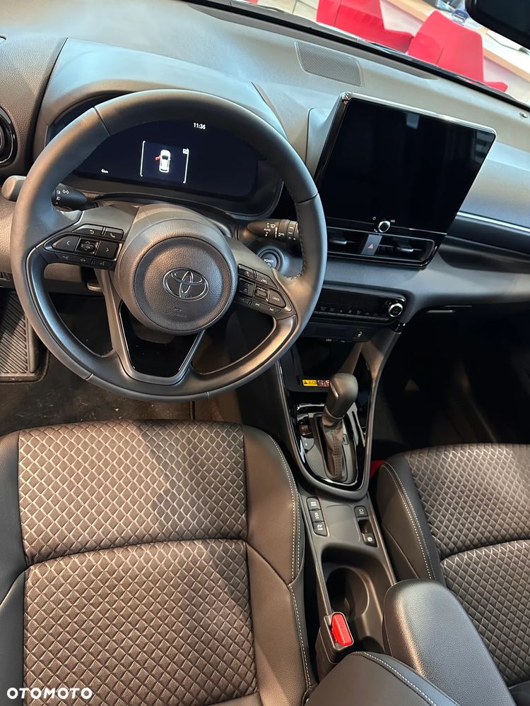 Toyota Yaris Hybrid 1.5 Executive - 4