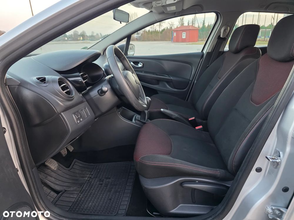 Renault Clio 1.2 16V 75 Expression - 8
