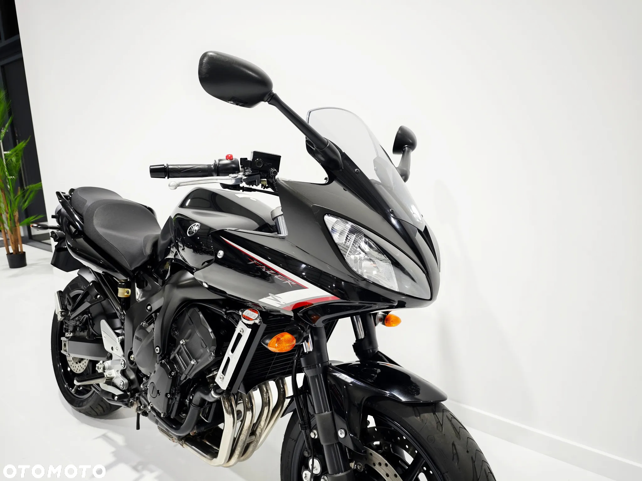 Yamaha FZ - 7