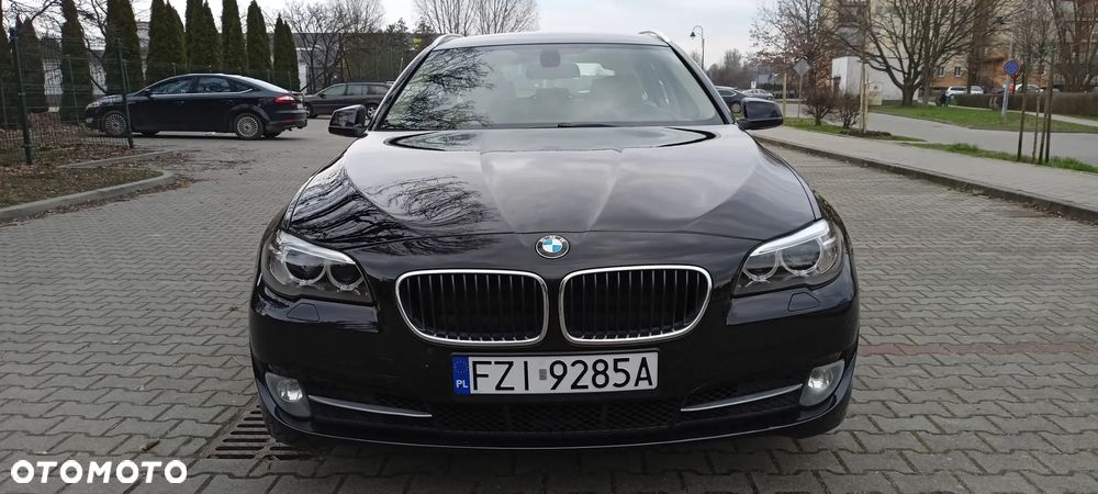 BMW Seria 5 520i Luxury Line - 1