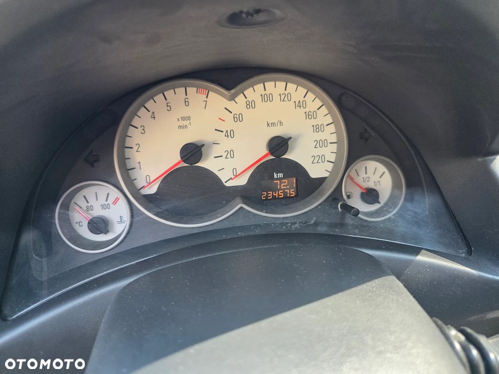 Opel Corsa 1.4 16V Sport - 8