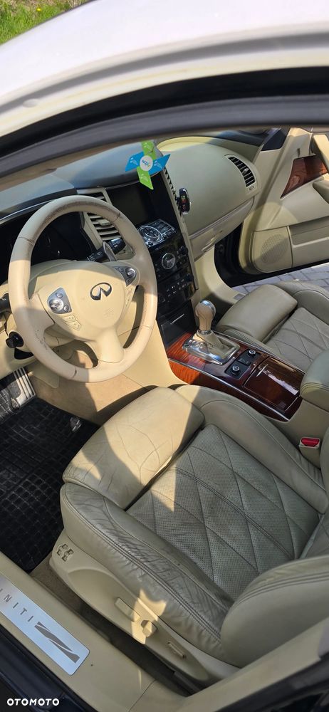 Infiniti FX FX30d S Premium - 9