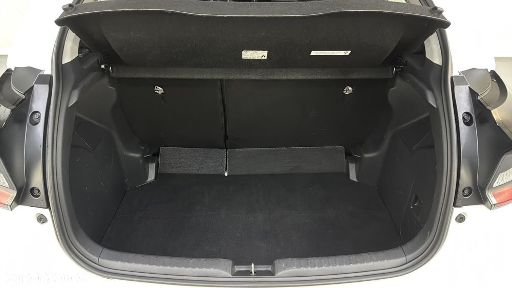 Toyota Yaris 1.5 Comfort - 19