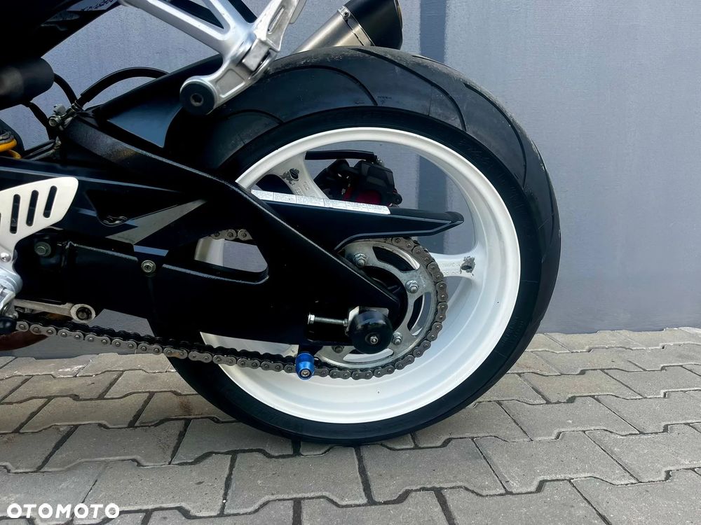 Suzuki GSX-R - 12