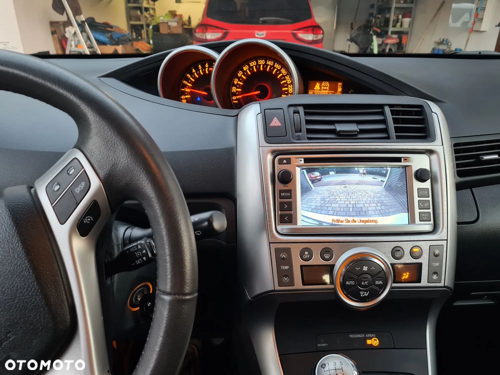 Toyota Verso 1.8 Premium EU5 - 24