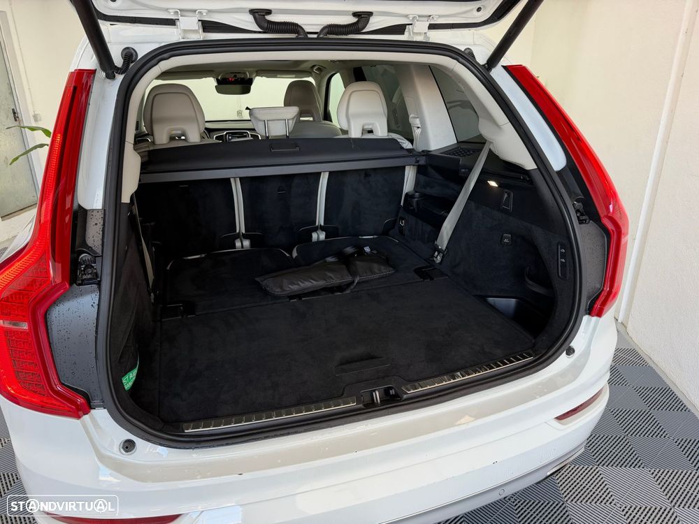 Volvo XC 90 2.0 B5 Momentum Plus AWD - 30