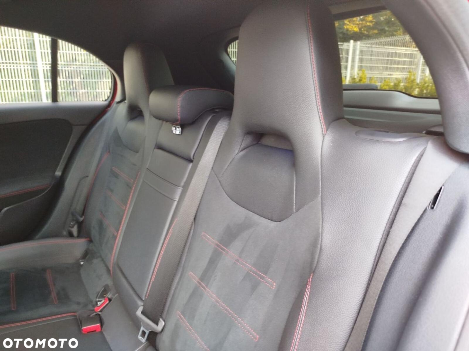 Mercedes-Benz Klasa A 250 AMG Line 7G-DCT - 15