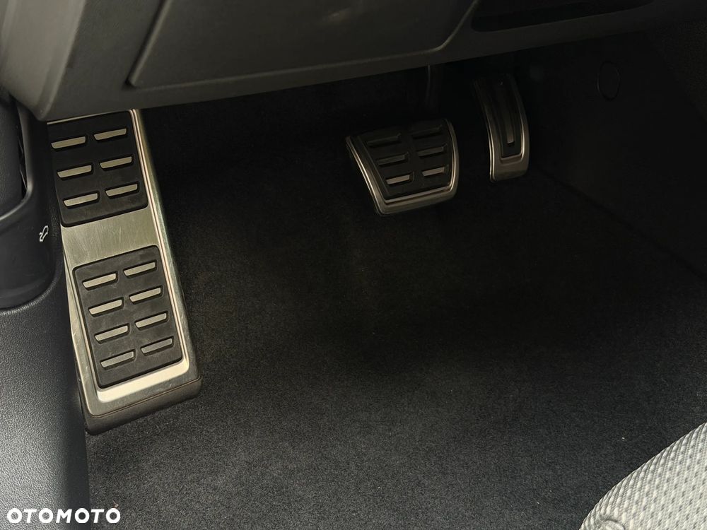 Audi A3 Limousine 40 TFSI quattro S tronic advanced - 35