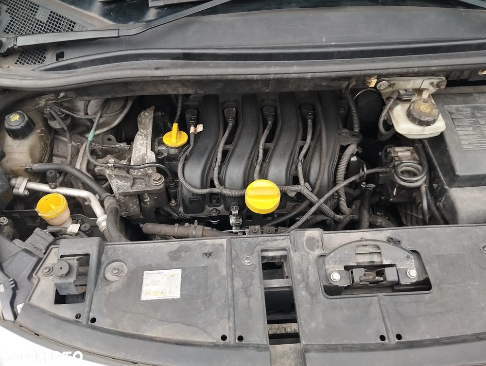 Renault Scenic 1.6 16V 110 TomTom Edition - 13