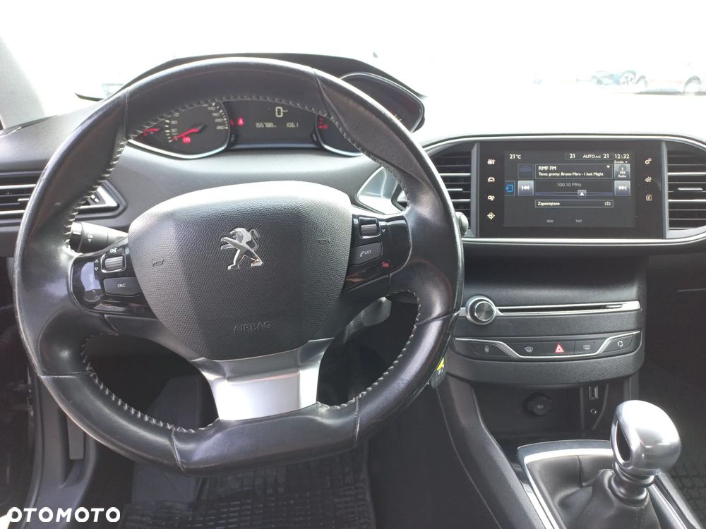 Peugeot 308 1.6 BlueHDi Allure S&S - 10