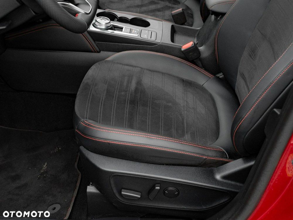 Ford Kuga 2.5 FHEV FWD ST-Line X - 12