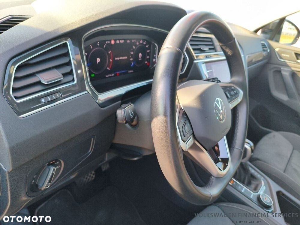 Volkswagen Tiguan - 10