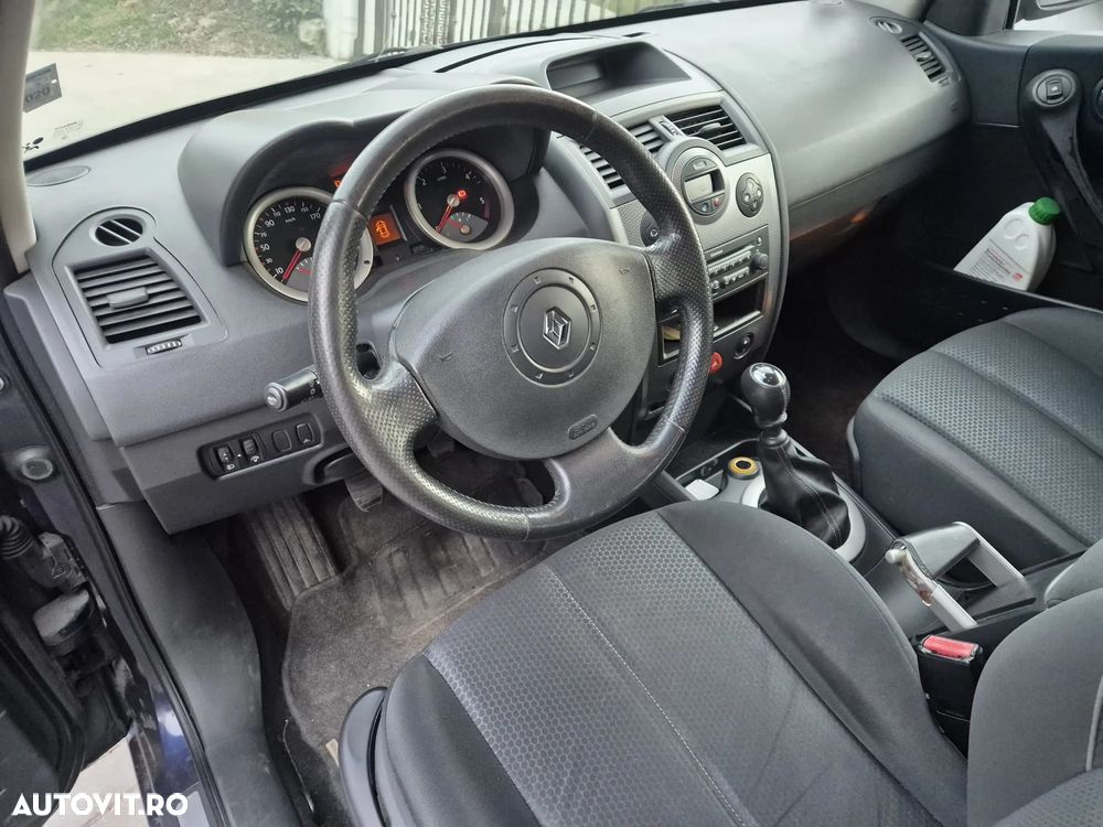 Renault Megane 1.9 dCi FAP Dynamique - 5