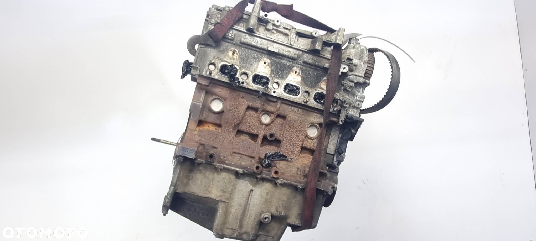 SILNIK SŁUPEK RENAULT CLIO II K4M 714 1.6 - 1