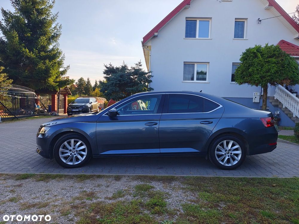 Skoda Superb 2.0 TDI Style DSG - 22