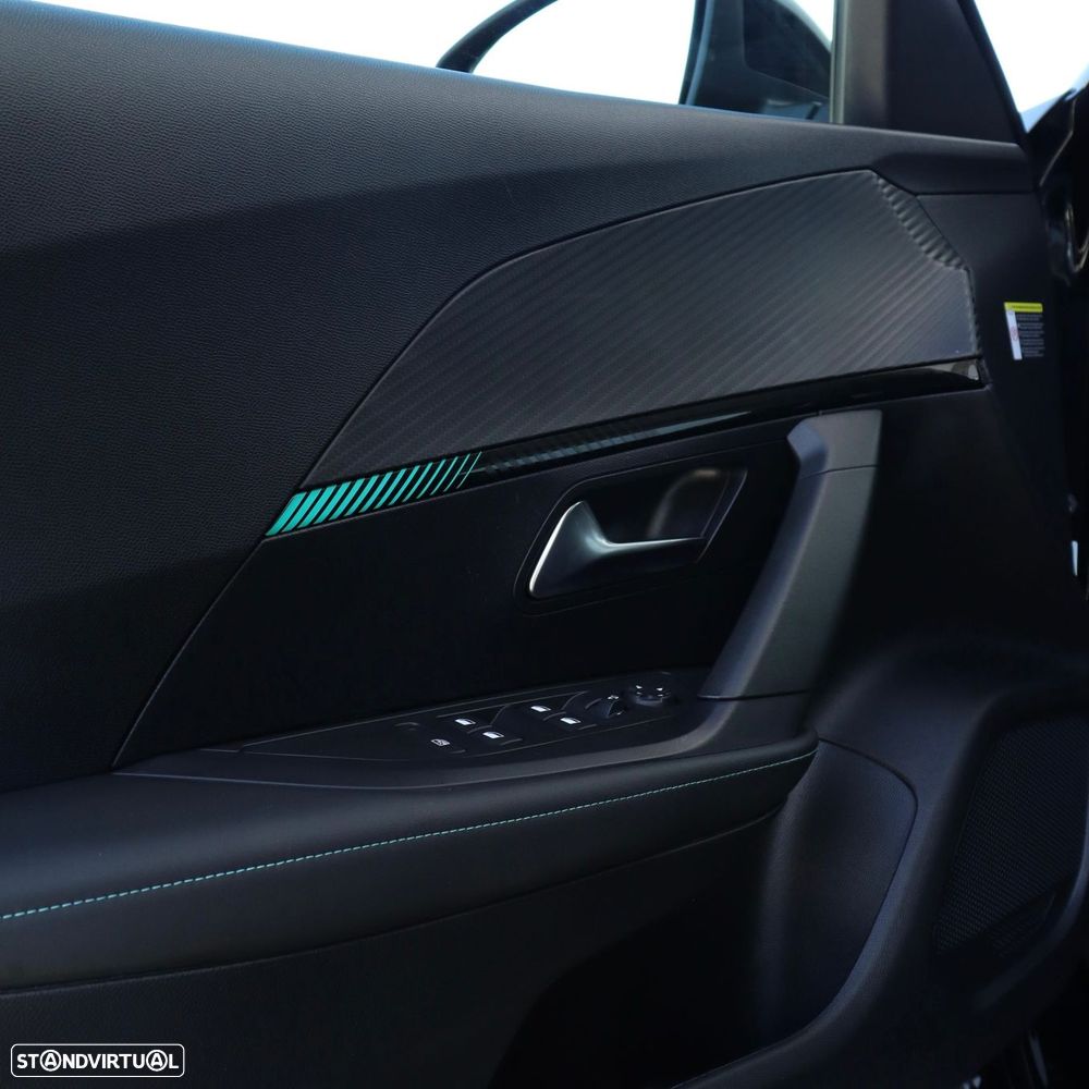 Peugeot 2008 1.2 PureTech Allure Pack EAT8 - 15