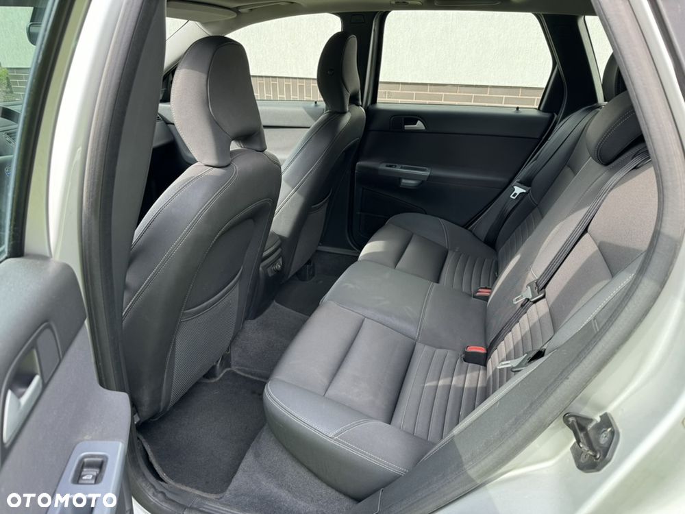 Volvo V50 2.0D DPF Momentum - 18