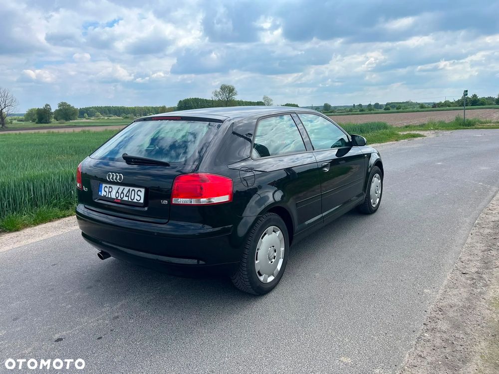 Audi A3 3-drzwiowe 1.6 Ambition - 4