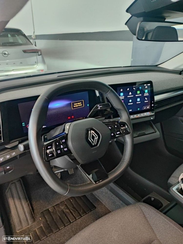 Renault Mégane E-Tech EV60 220hp optimum charge Equilibre — fotografia 9