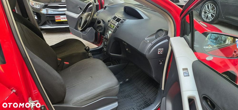 Toyota Yaris - 17
