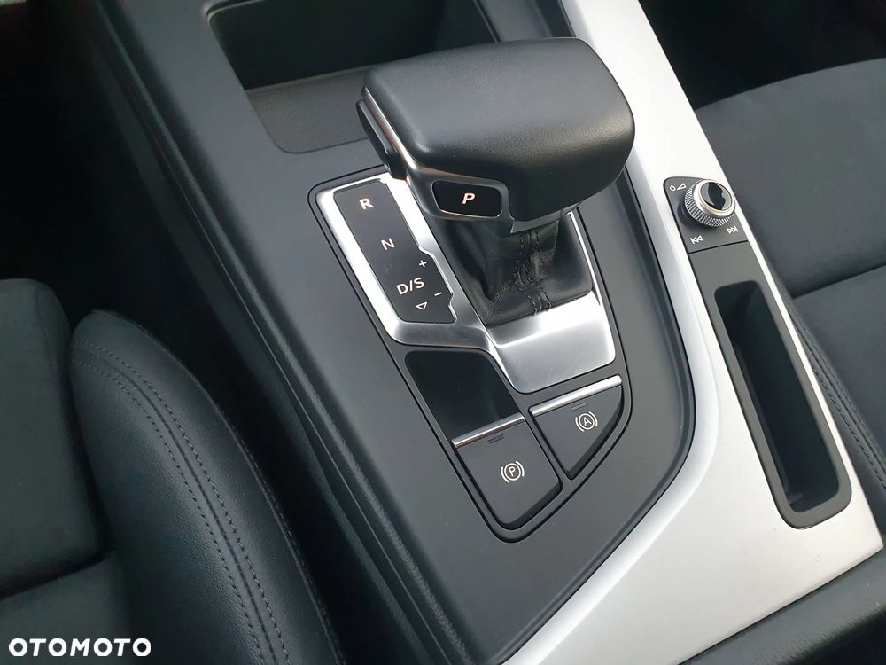 Audi A4 Avant 40 TDI quattro S tronic S line - 26
