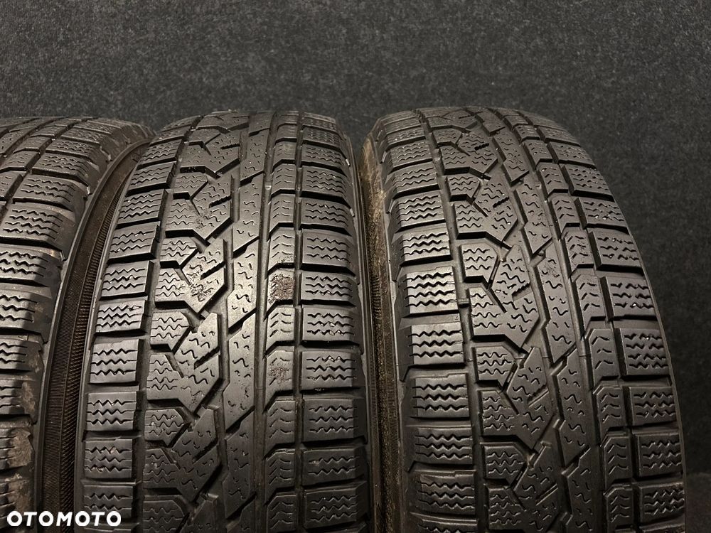 Opony zimowe Kumho Asymetric Izen RV 215/70/16 100T 4szt. - 3