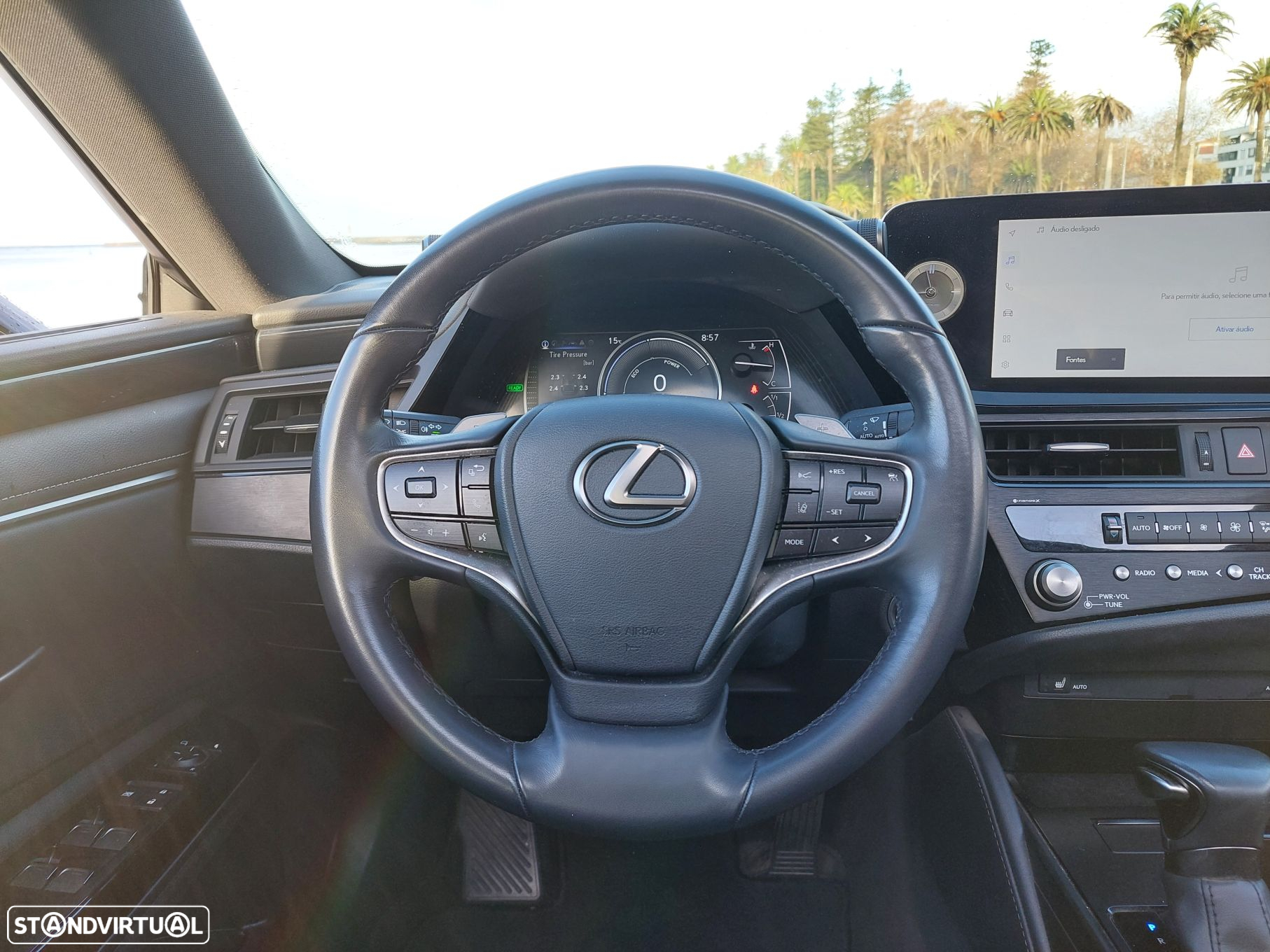 Lexus es-300h Sport - 8