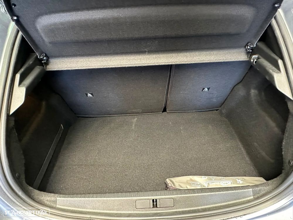 Peugeot 208 1.2 PureTech Allure - 29