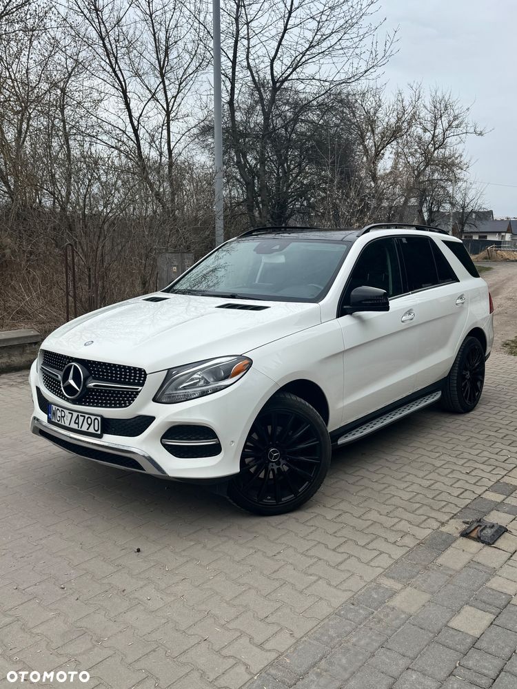 Mercedes-Benz GLE - 1