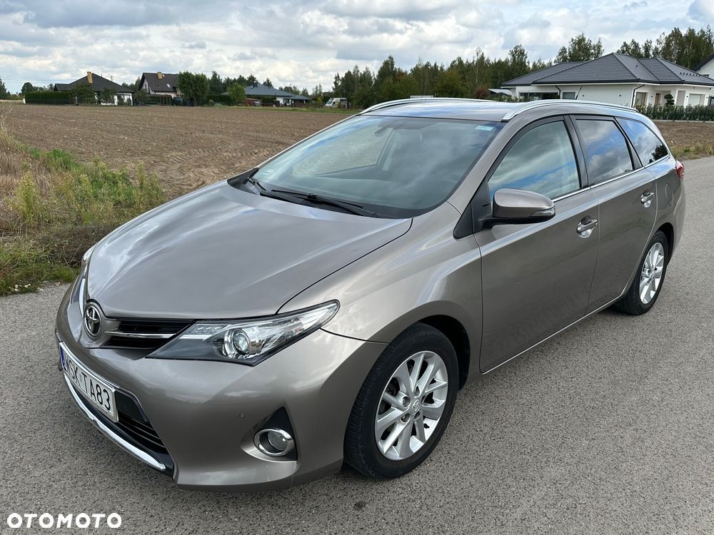 Toyota Auris 1.6 Premium - 3