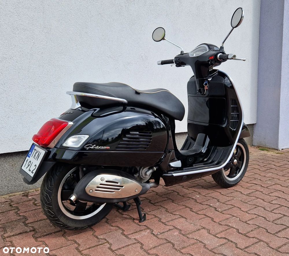 Vespa GTS - 3