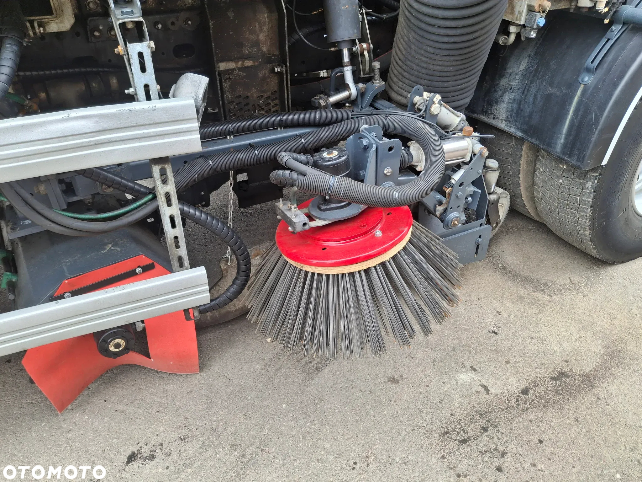 MAN TGS 18.320 Zamiatarka Bucher Optifant 70 2 Silniki Szczotki L/R Karcher Listwa Wysokiego Ciśnienia Dodatkowy Zbiornik Wody - 32
